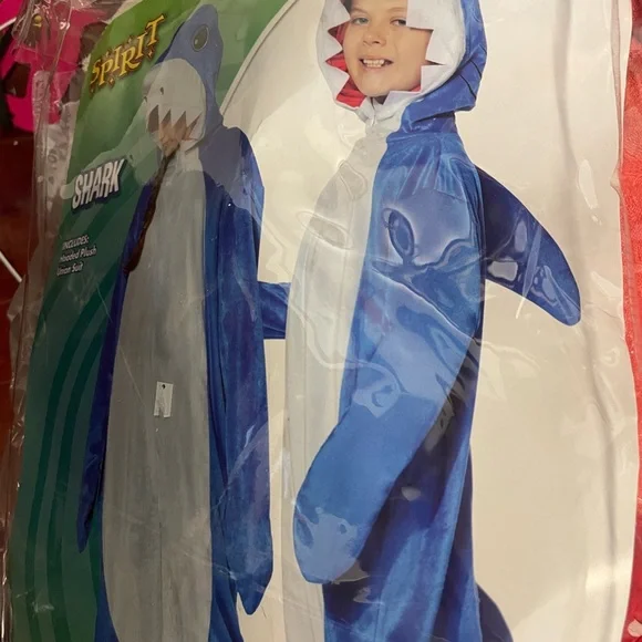 New shark costume by spirit Halloween. Group or sibling costume.